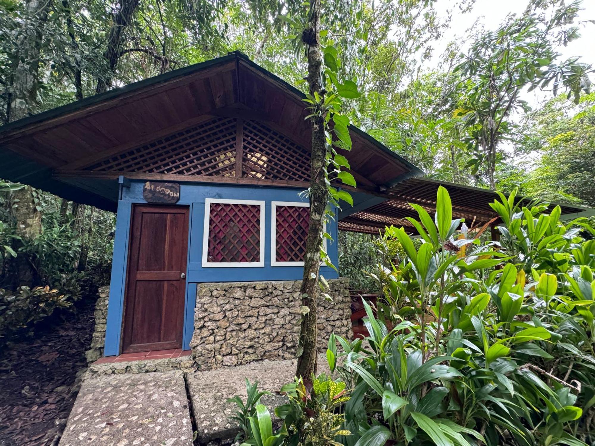 Finca Tatin Hotel Izabal ภายนอก รูปภาพ